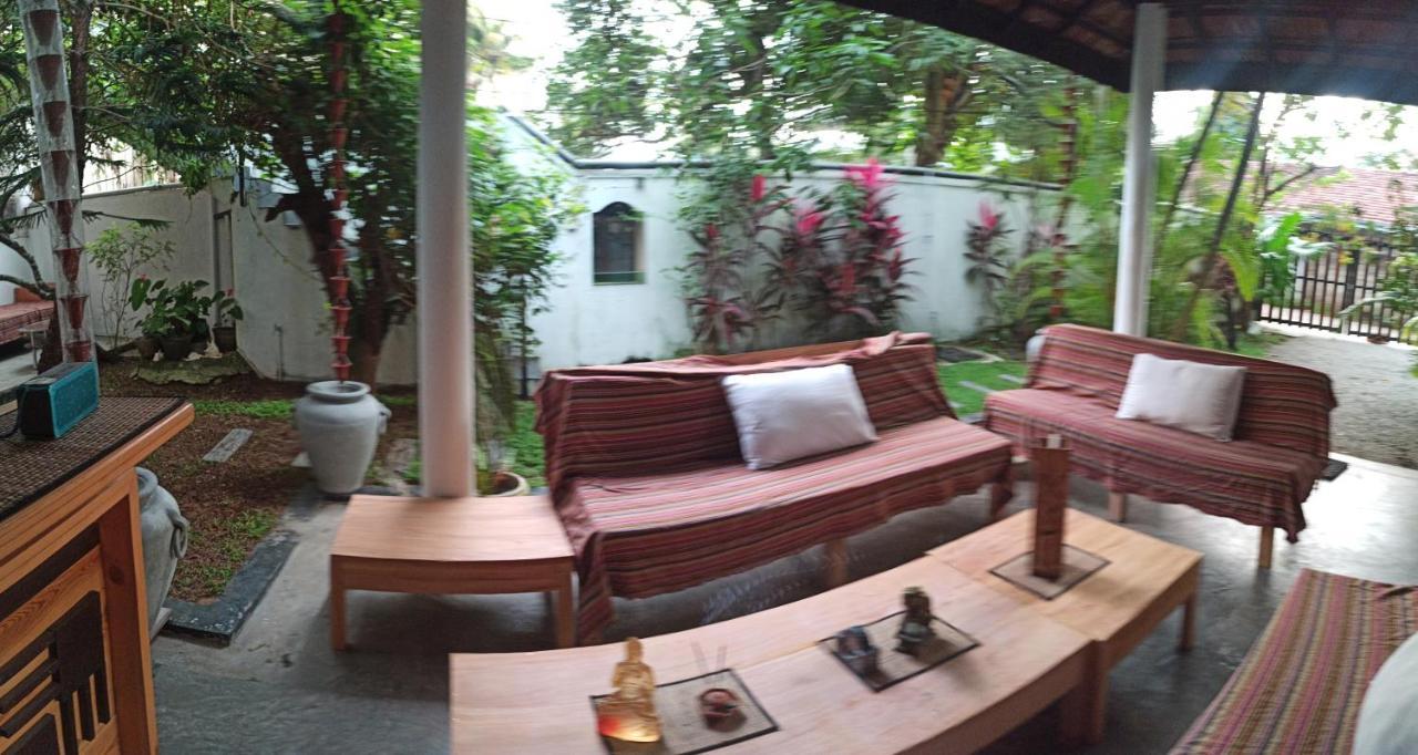Rituale Guest House - Surf & Yoga Мірісса Екстер'єр фото