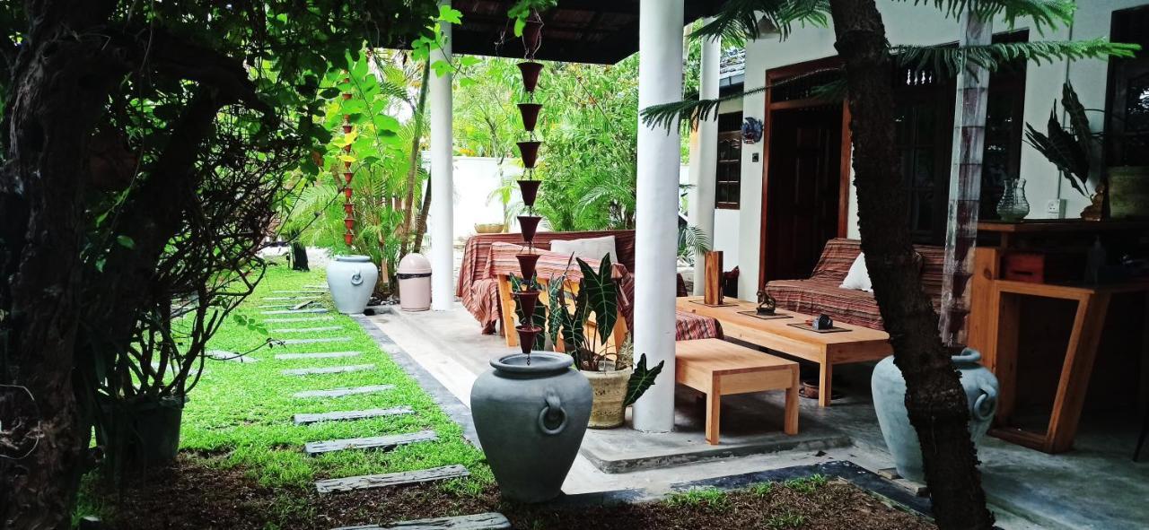 Rituale Guest House - Surf & Yoga Мірісса Екстер'єр фото