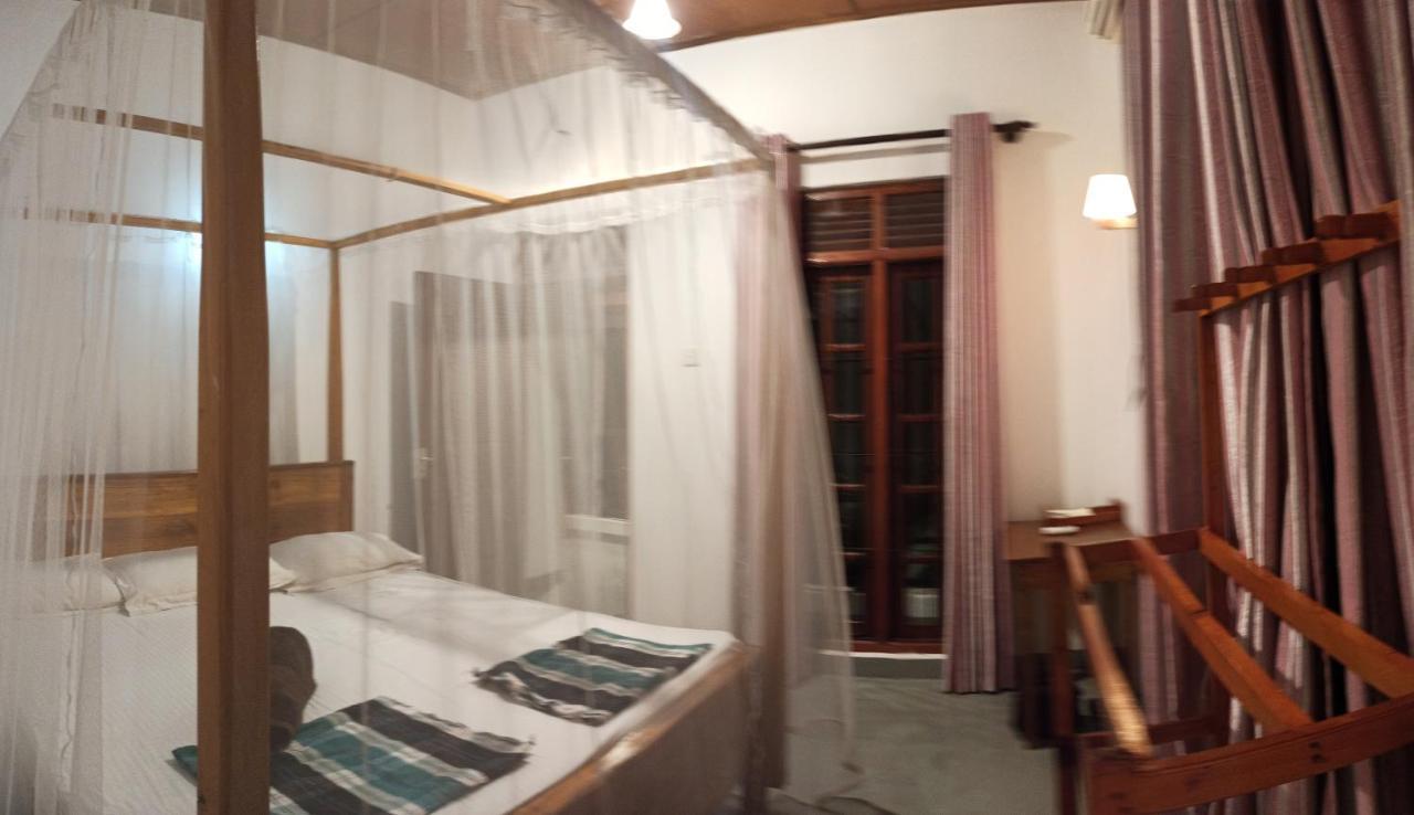Rituale Guest House - Surf & Yoga Мірісса Екстер'єр фото